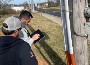 IQGeo 電気ユーティリティ・フィールドの設計と杭打ち