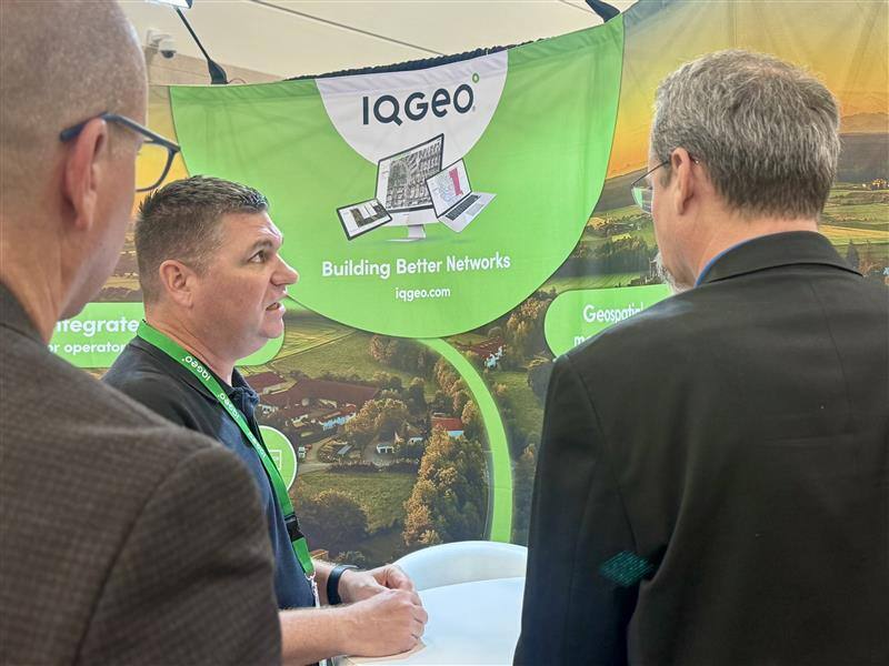 ビラン・コネリーがアービングで開催された2025年「Connected America」イベントでデモを実施