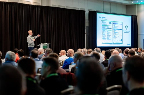 ジェイ・キャドマン、IQGeo Americas Meetup 2024 への参加者を歓迎