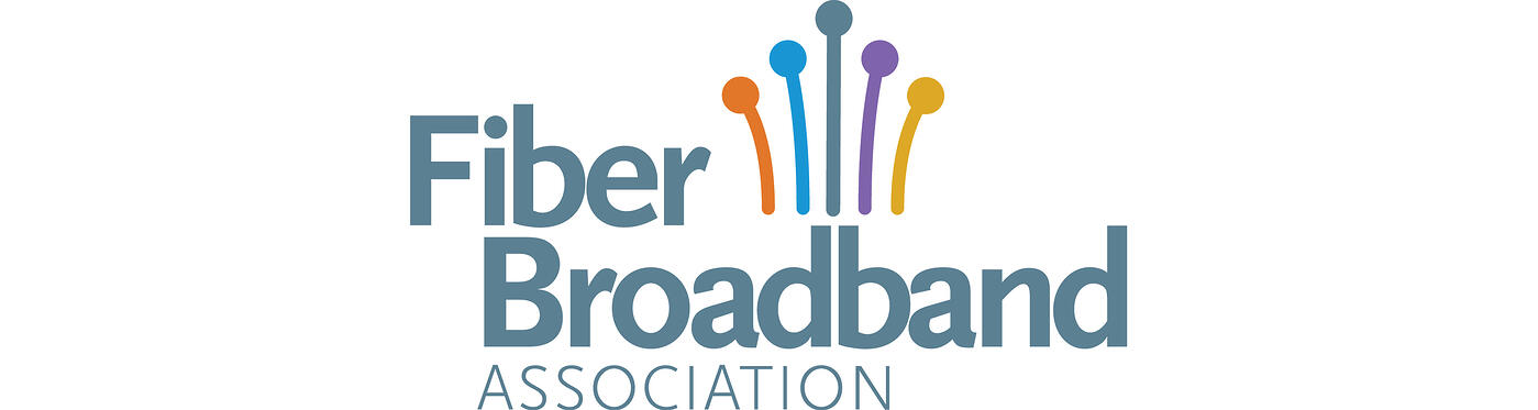 Fiber Broadband Association ファイバーガイド創刊